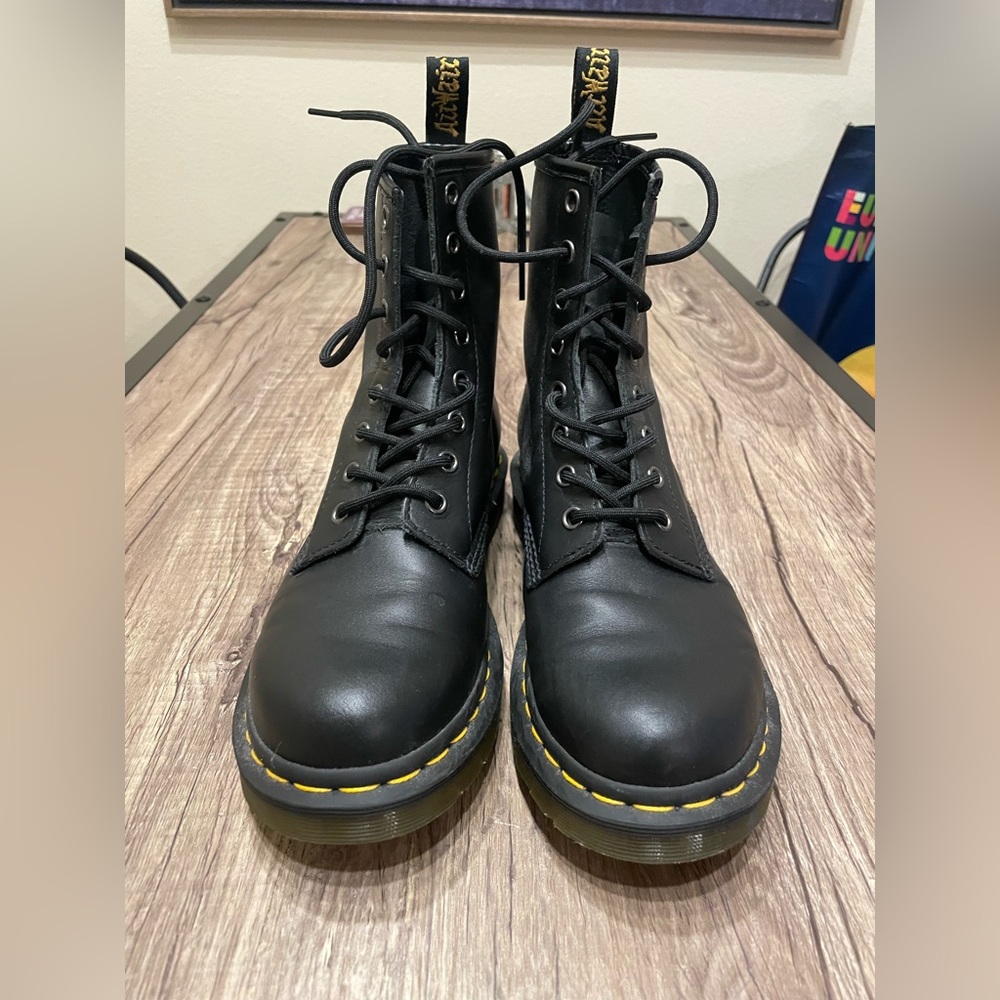 Doc Martens Women’s size 8 EU size 39 leather